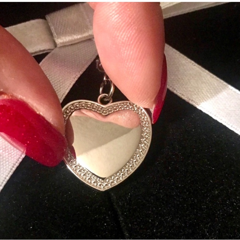 👑✅PRICE FIRM✅ Silver Heart Charm. Brand New! - Picture 5 of 10